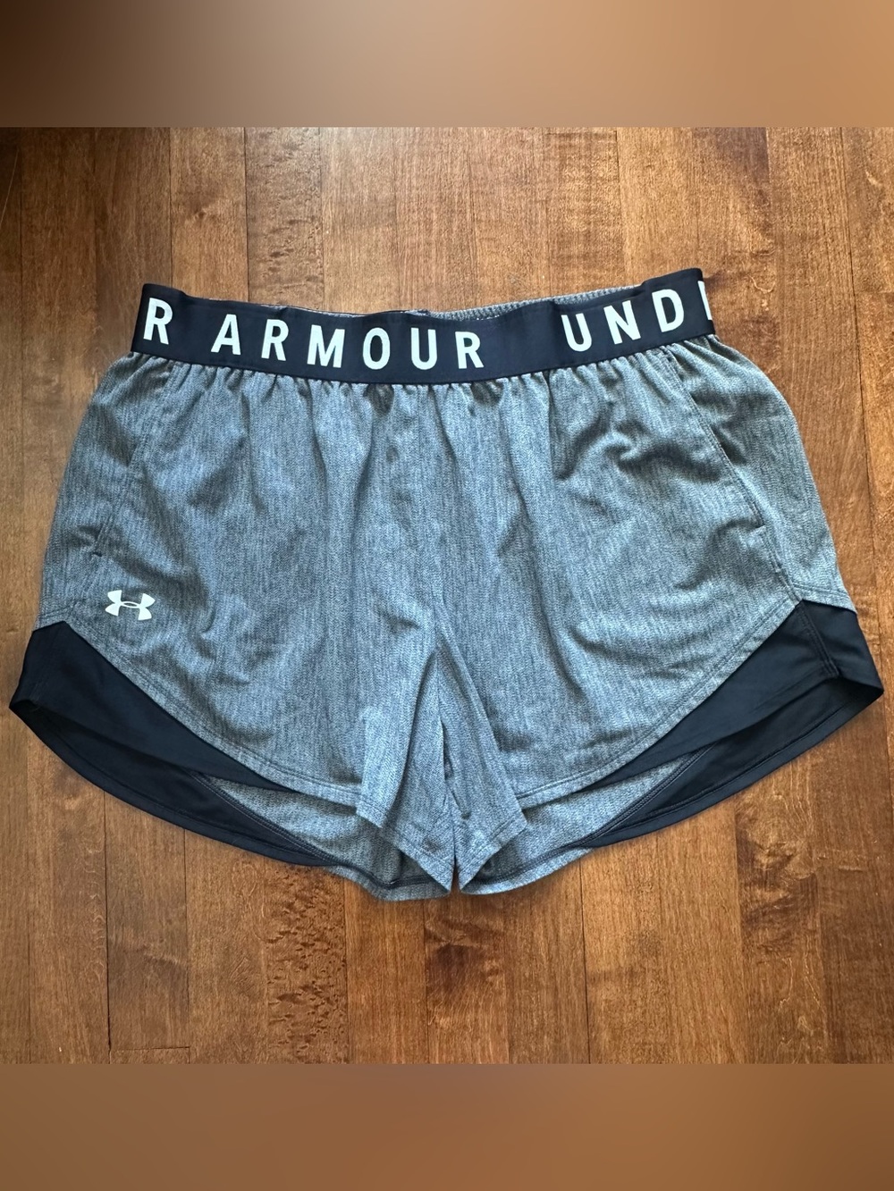 Under Armour Loose Athletic Shorts 1XL